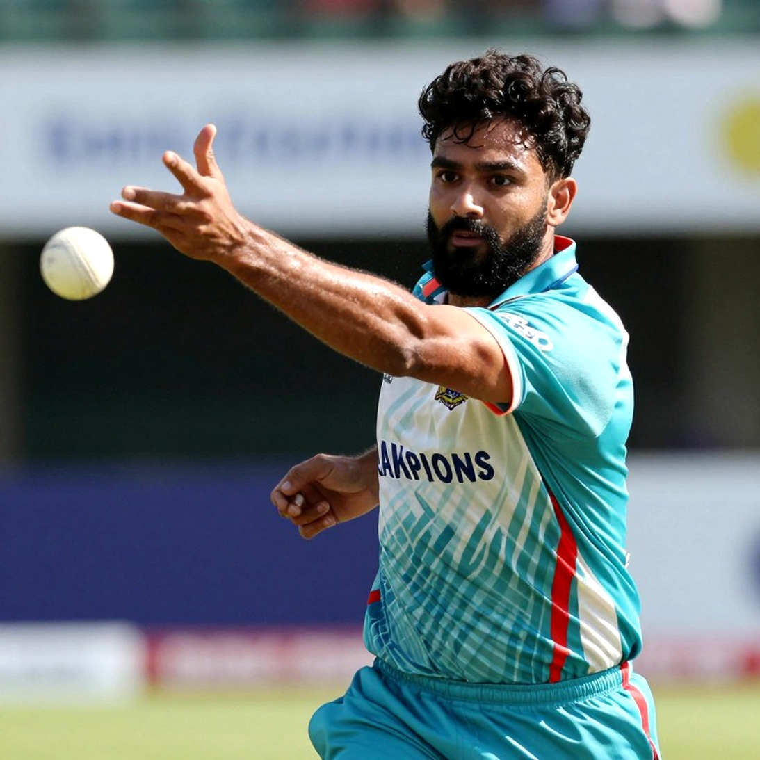 मीरपुर में शादमान इस्लाम का 99*: 213/3 को 'मज़बूत स्थिति' कहने से पहले ओवर गिनिए मीरपुर में शादमान इस्लाम का 99*: 213/3 को 'मज़बूत स्थिति' कहने से पहले ओवर गिनिए